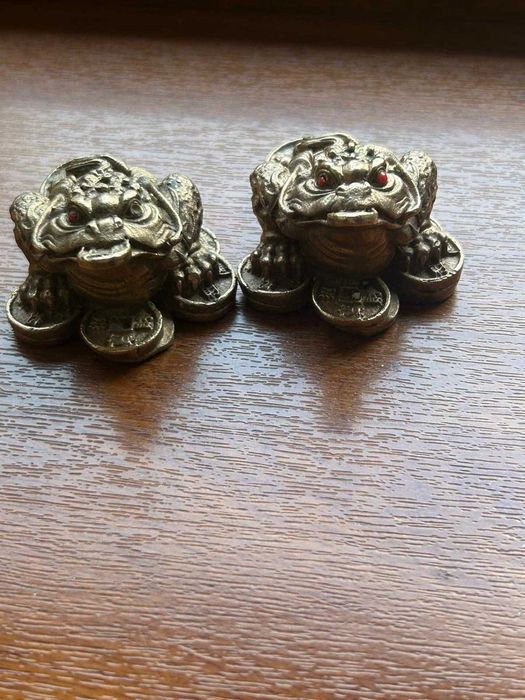 Set două decorațiuni cu broasca banilor/bronz masiv/7,5cm×3,5cm×5cm.