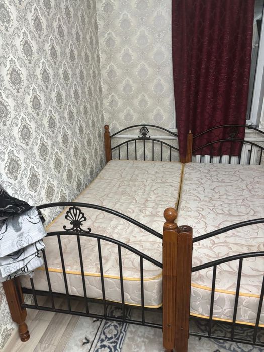 Продам кровати с матрасами
