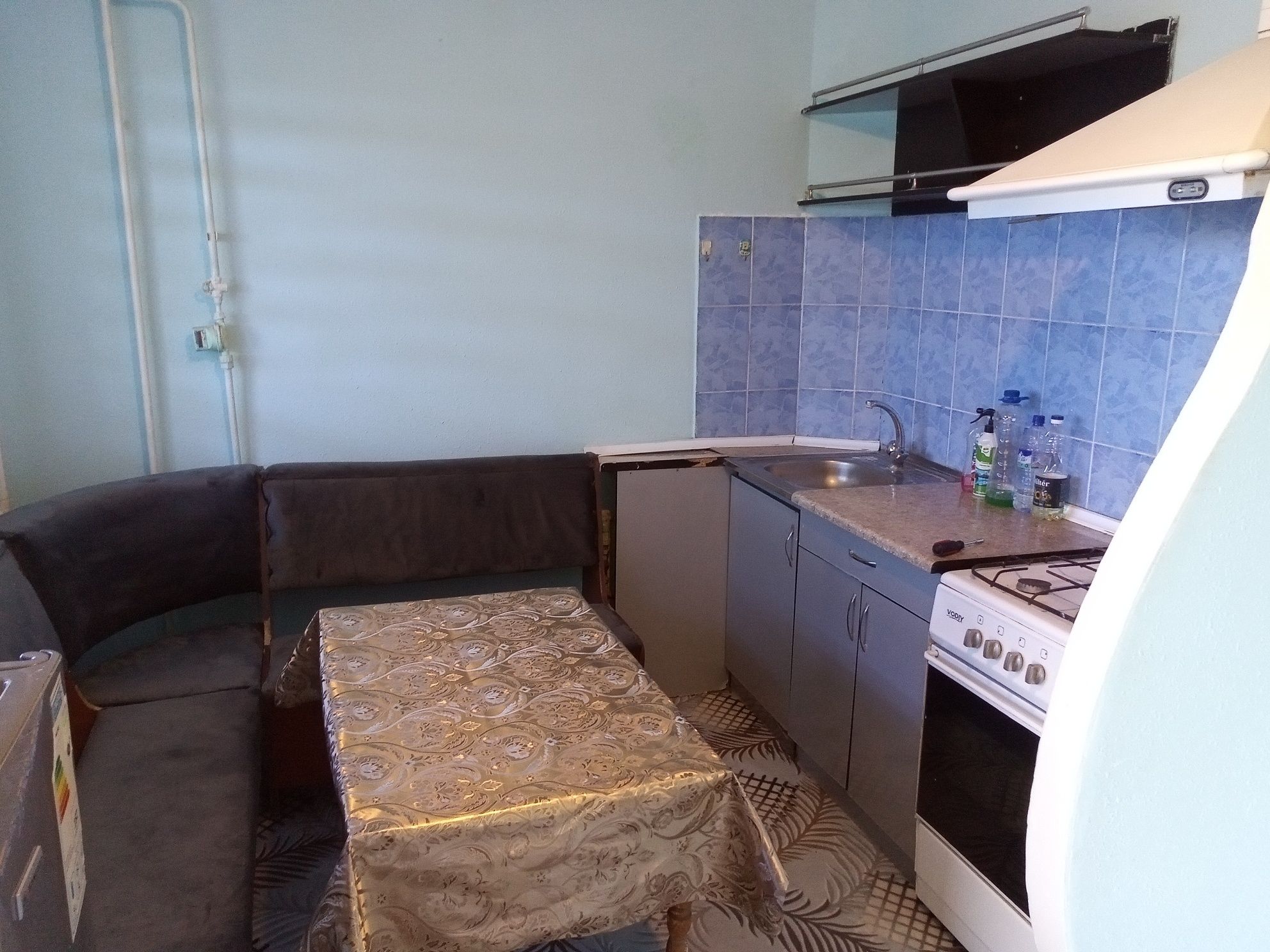 2 хонали уй ижарага берилади. ЯНГИ бозор каршисидаги 7-этажка. 5-этаж