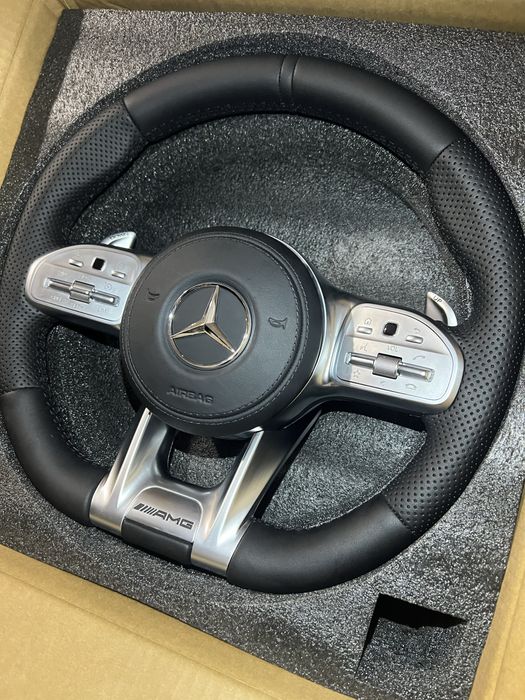 Спортен волан за Мерцедес AMG