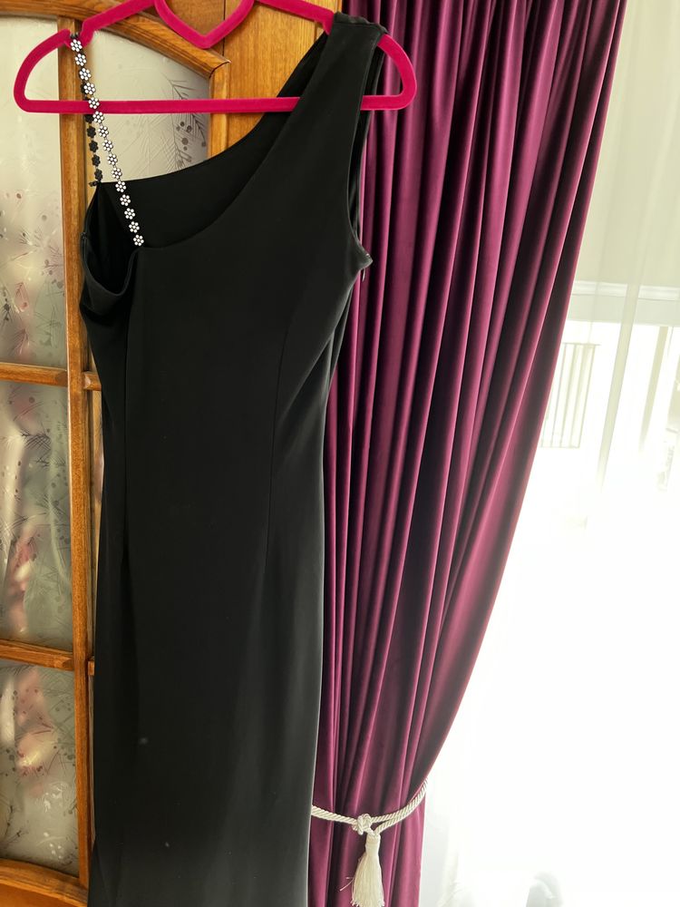 Rochie eleganta neagra lunga