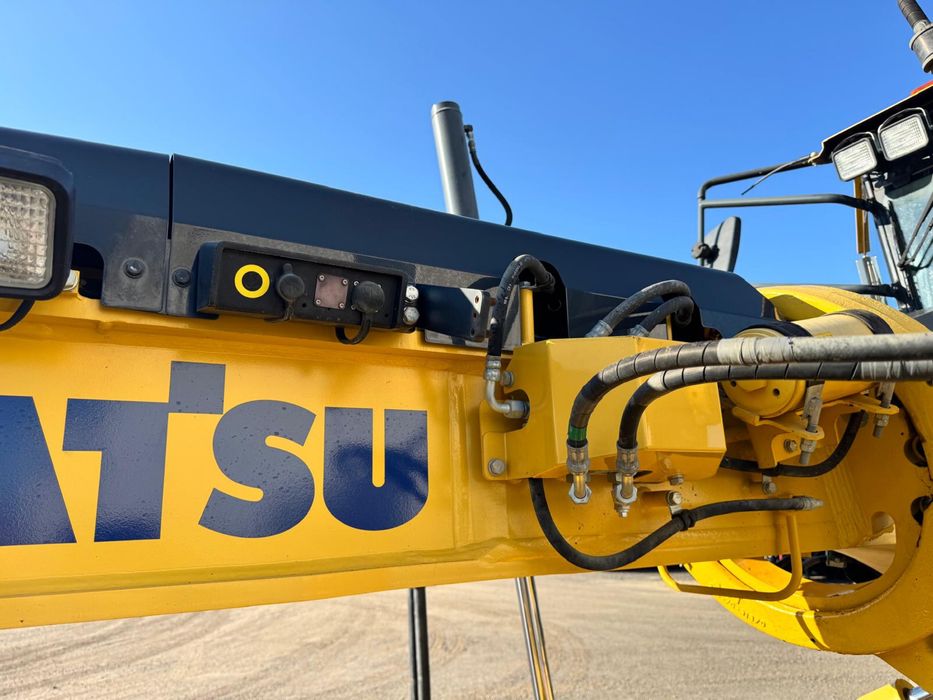 Grader komatsu GD 675 an 2019 ore 2000