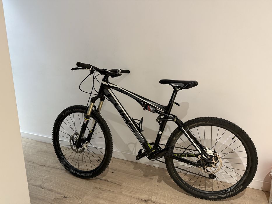 Bicicleta Enduro Downhill Cube in stare excelenta