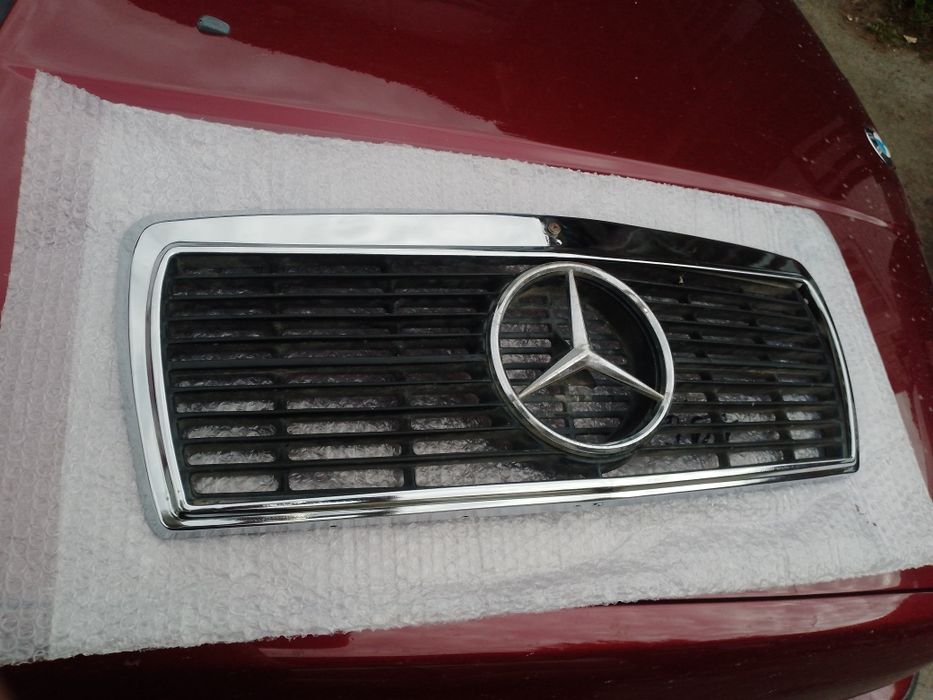 Решетка на Мерседес 190