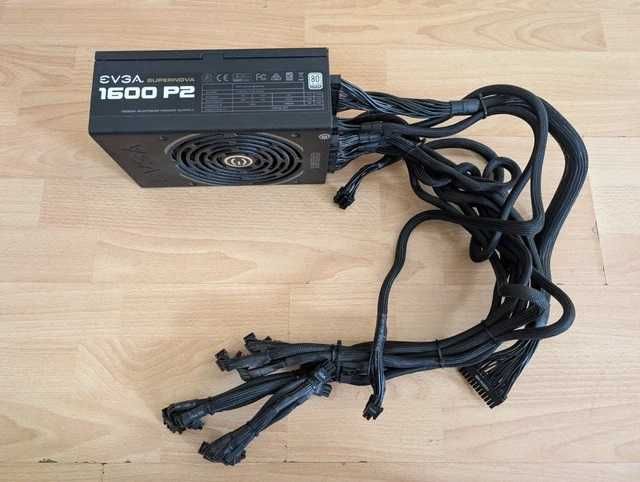 sursa EVGA SuperNOVA 1600 P2, 80+ PLATINUM 1600W