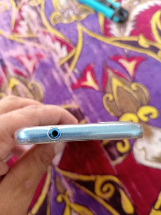 ZTE A71 64 gb xali yangi uch oy uch oy ham ishlatmadim