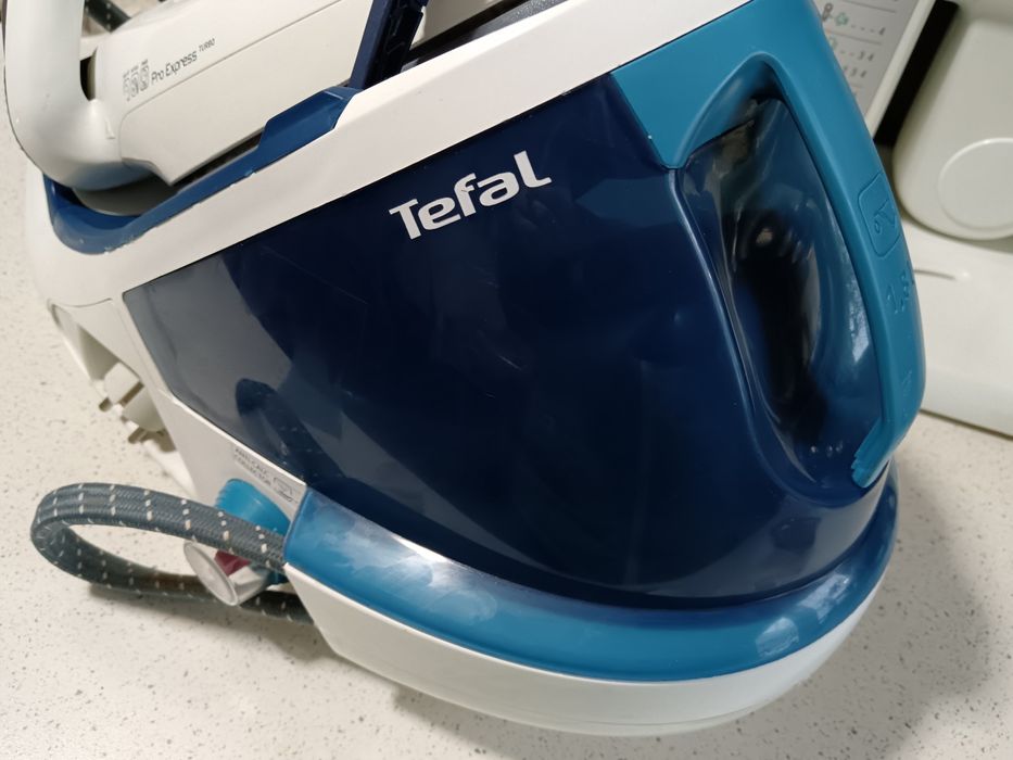 TEFAL pro expres turbo, 2200W, talpa antiderapanta, statie de calcat