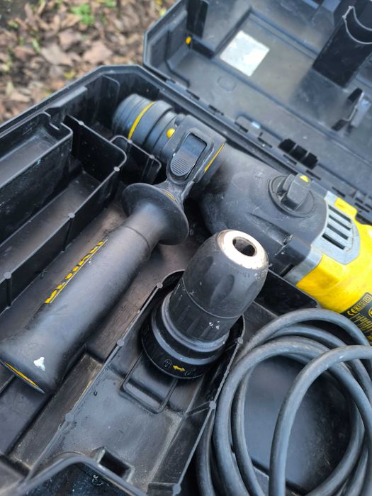 DeWalt  перфоратор