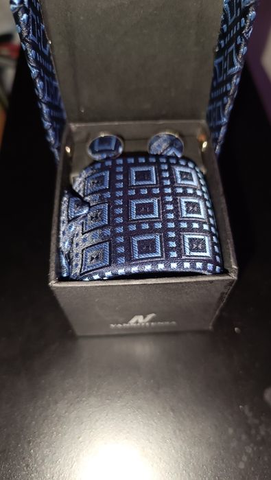 Продам Галстук оригинал