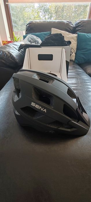 Casca Sena R1 Smart Communications