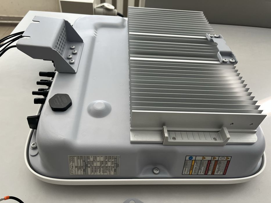 Соларен инвертор Huawei 5KW 3ph