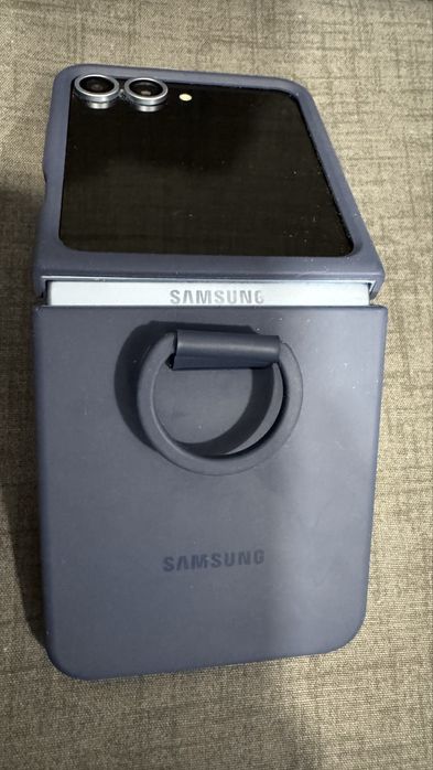 Samsung Z Flip6 -12 Gb Ram