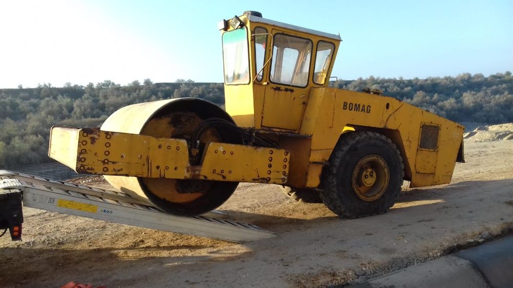 Inchirieri Camion Macara HIAB/Stivuitoare/Cilindru Compactor/Generator