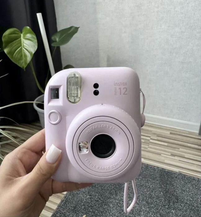 Продам instax 12 mini