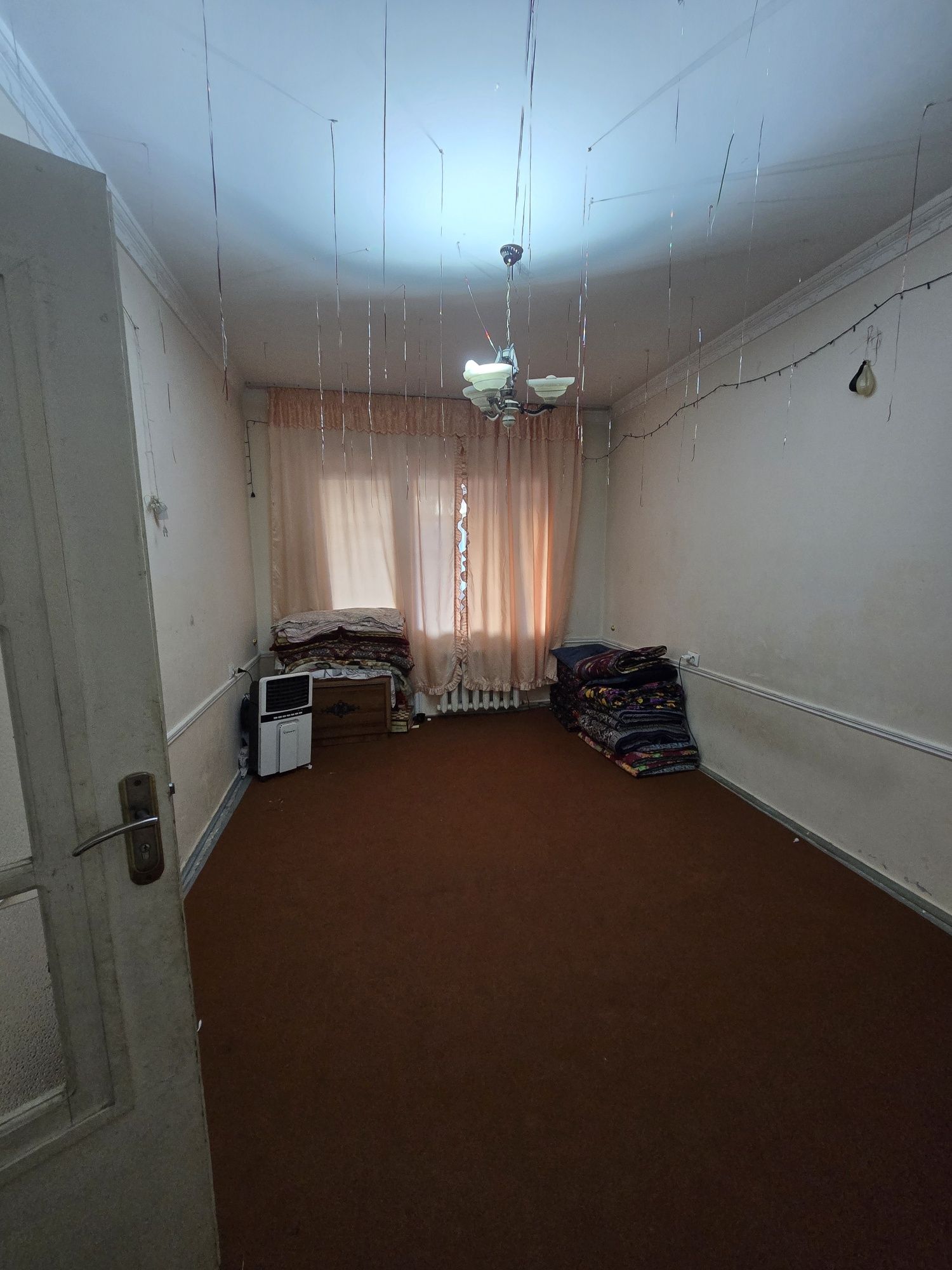 Срочно  продам  квартиру  сергели  5 2 ком зади  корзинка от метро 300