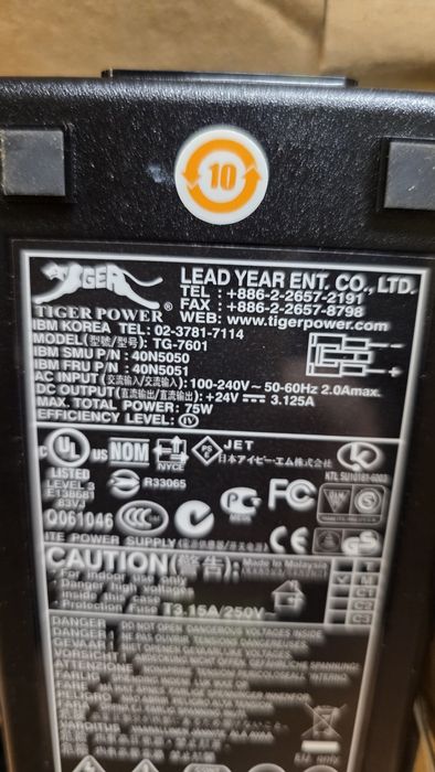 Alimentator 24V / 3A