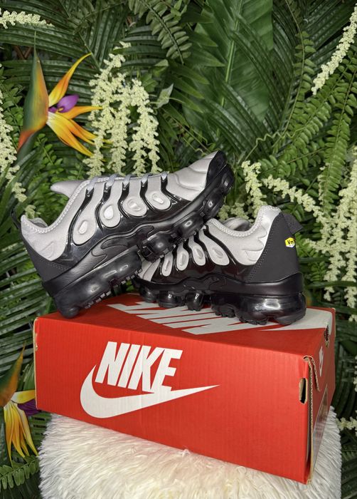 Nike Vapor Max Plus Gray Black