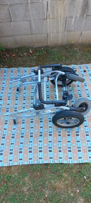 Scaun rulant cu acționare manuală pt.copii cu dizabilități