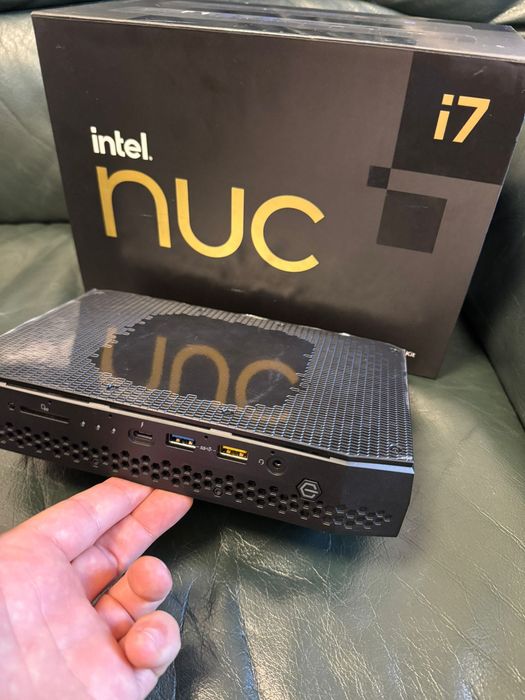 Mini PC NUC nou Intel I7 1165G7  RTX 2060, 1TB SSD, 2x Thunderbolt