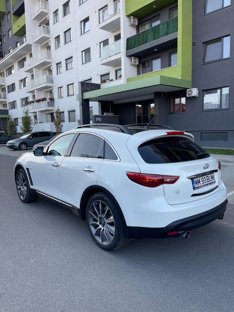 Infiniti XQ70S Alb Perlat