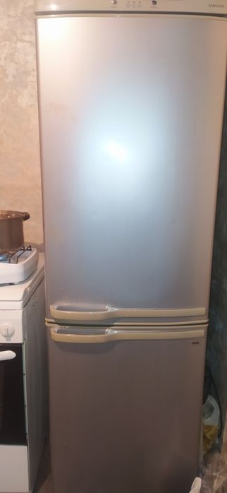 Продам холодильник