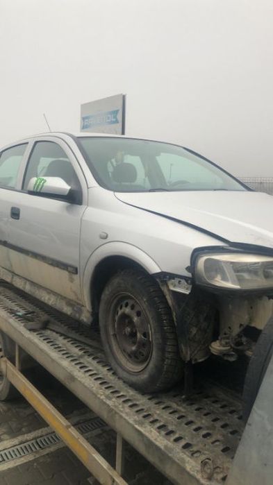 Dezmembram Opel Astra G 1.6 benzina 8 valve an fabr 2001