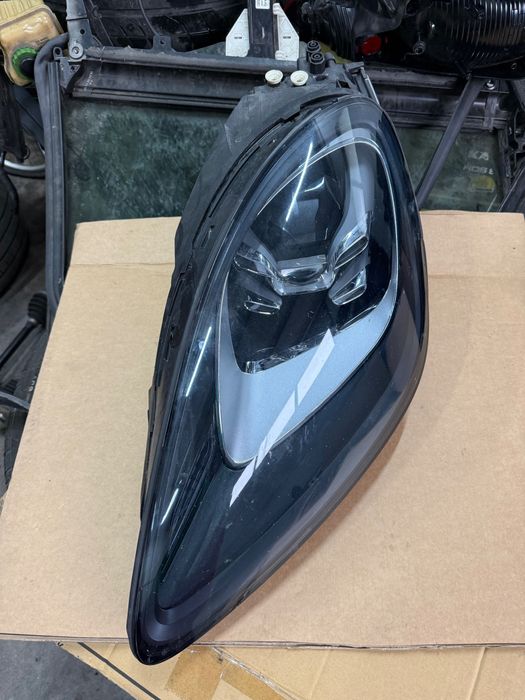 Фарове Porsche Cayenne 9Y0 година full led