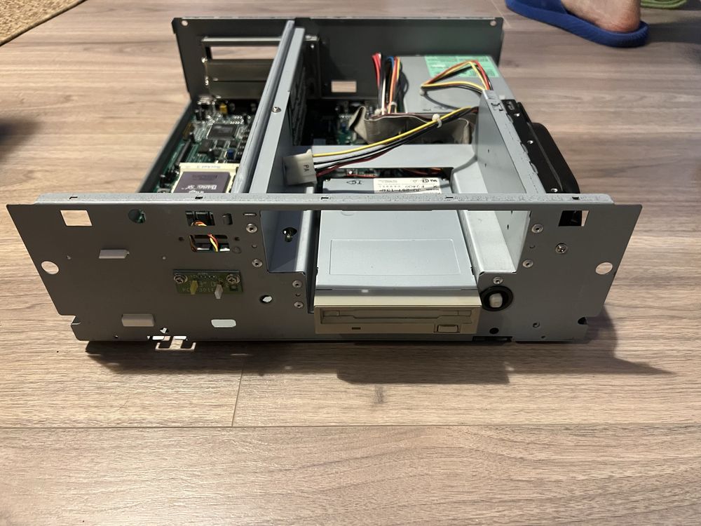 Unitate 486 packard bell defecta pentru piese