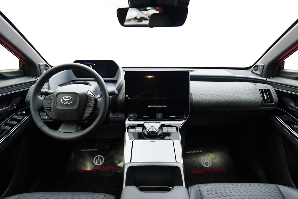 Toyota BZ4X ( Made in Japan )