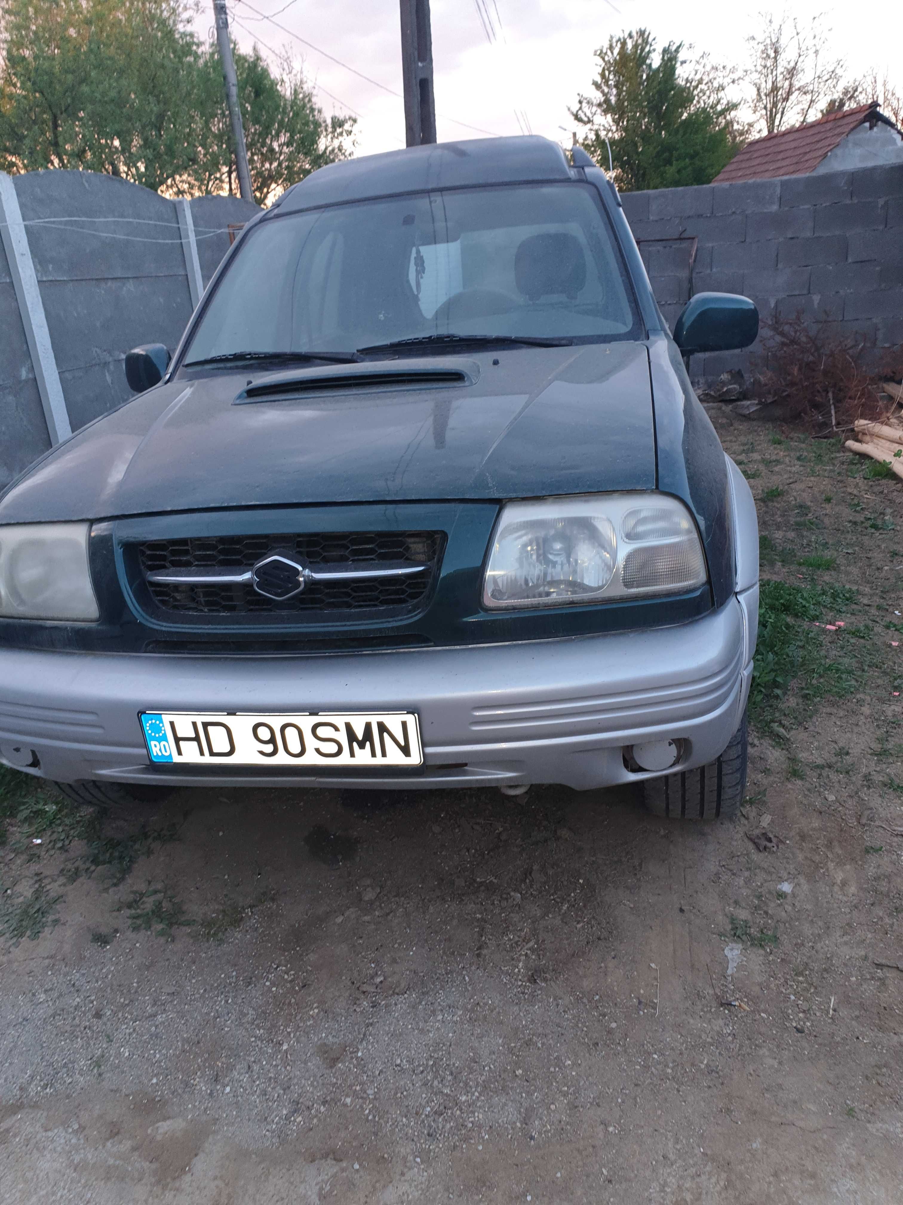 Vand Suzuki grand vitara din 2000 in stare buna de funcționare.