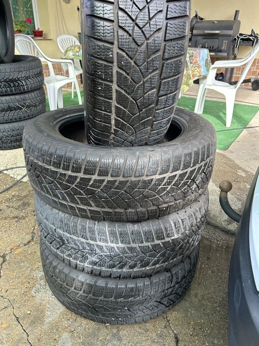 4 зимни гуми goodyear 235 55 18