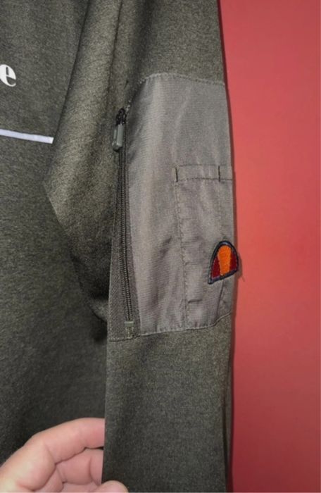 43 Bluza trening Ellesse