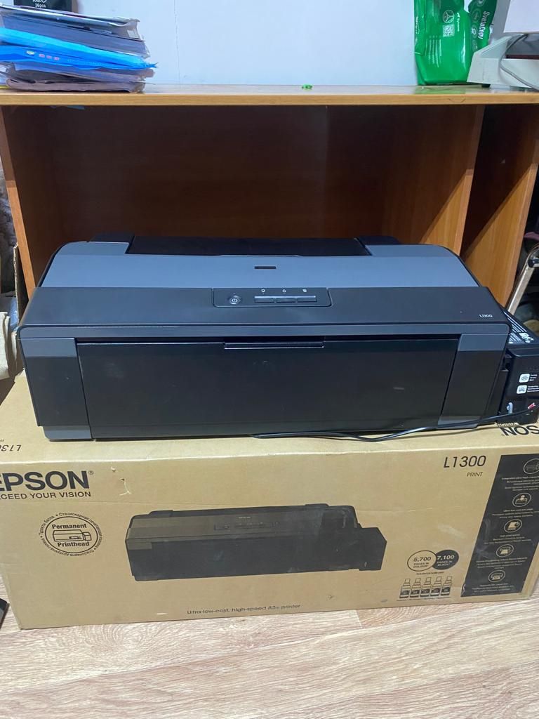 Продам принтер, абсолютно новый    модель epson l 1300
