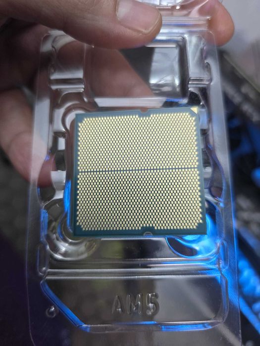 Procesor AMD AM5 Ryzen 7 7800X3D 4.2GHz Gaming . Nou