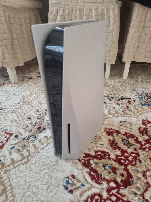 Срочно продам PS 5 ( плейстейшн 5) - 1 террабайт