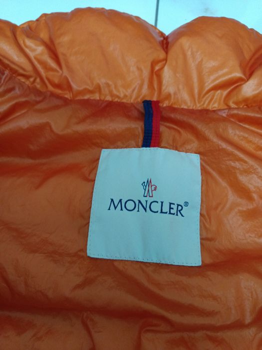 Vesta Moncler dama