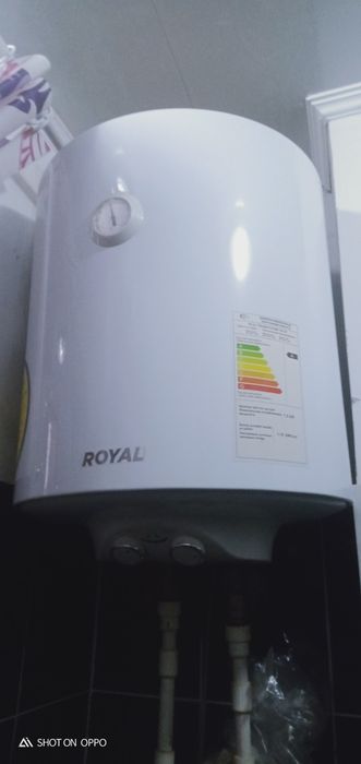 Срочно продам водонагреватель и душевой поддон с корпусом