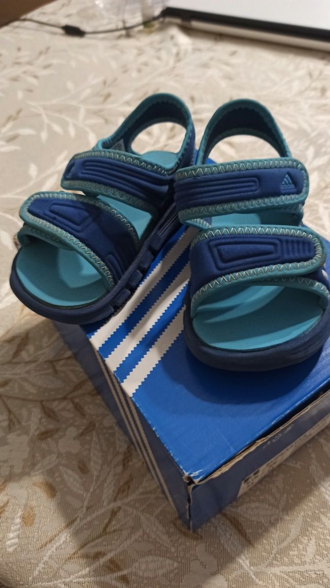 Детски сандали Adidas