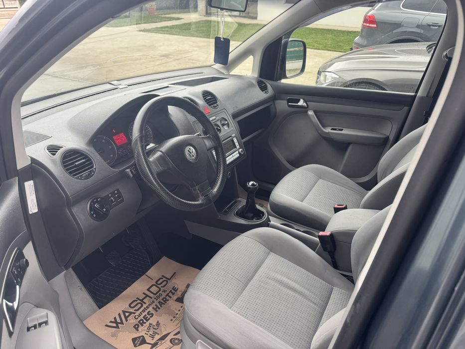 Vw Caddy 1.9 tdi 105 cai 7 locuri