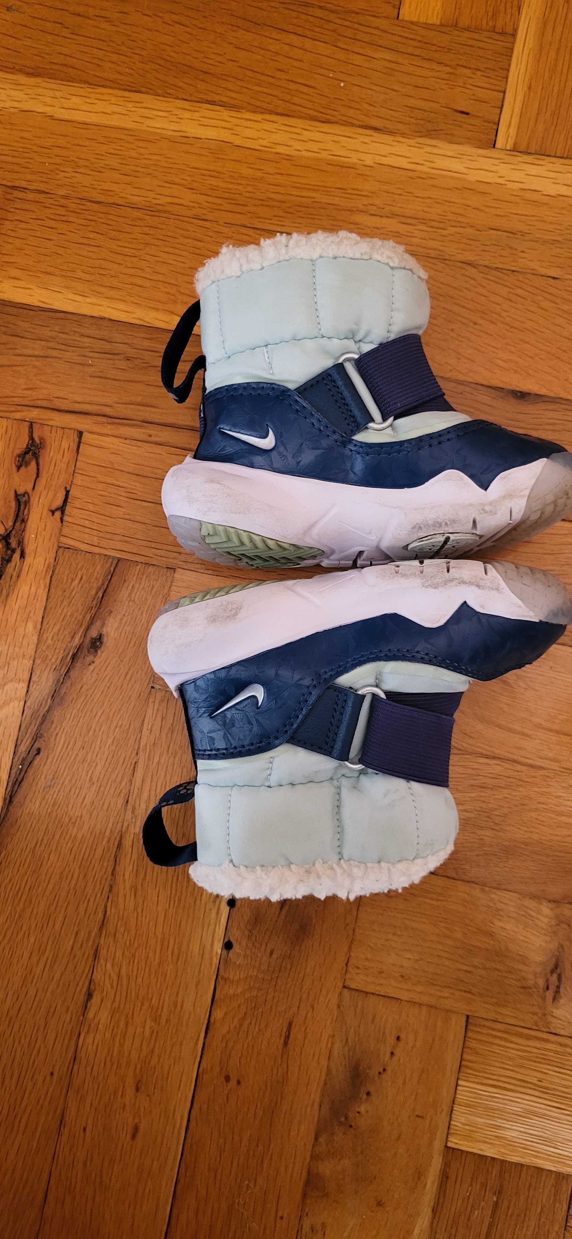 Бебешки ботуши Nike