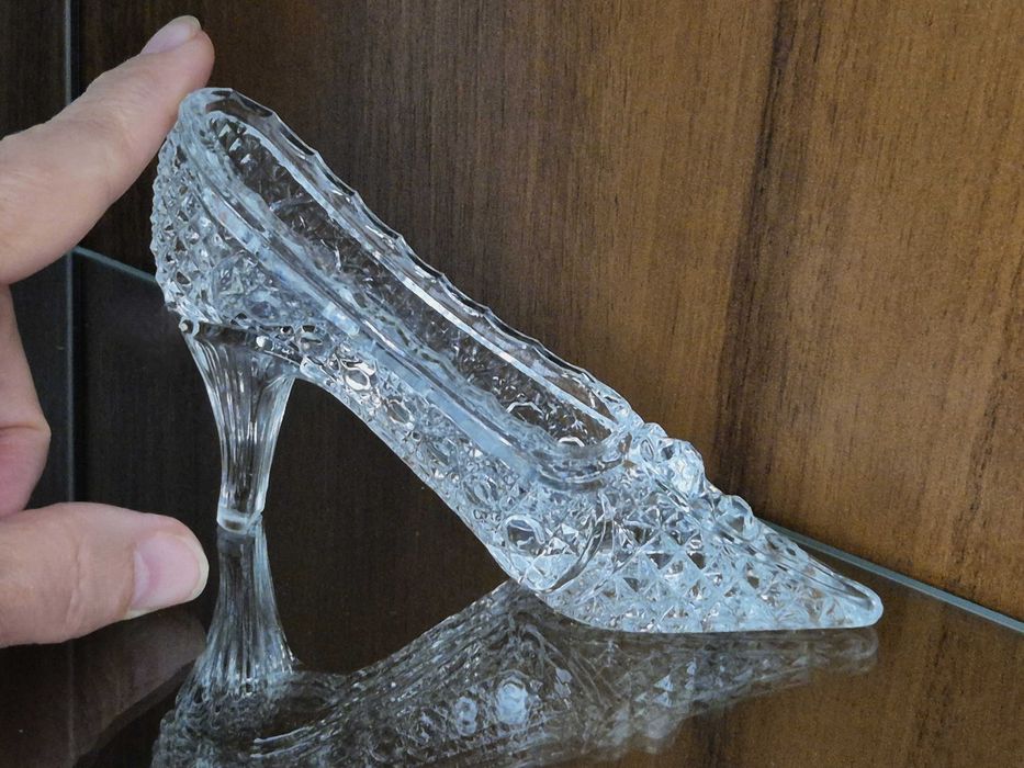 Кружки рюмки туфелька-пепельница  хрусталь.