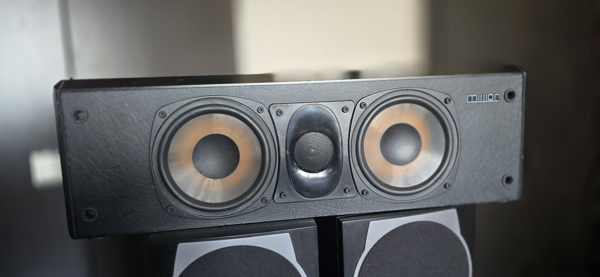 Hi-End Център MISSION 75C