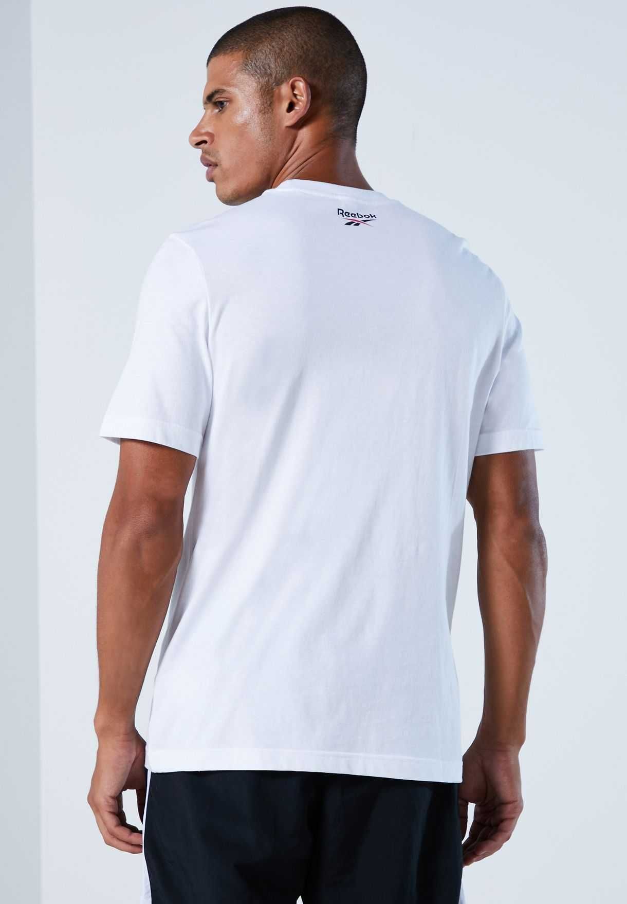 Reebok нова бяла мъжка тениска размер М