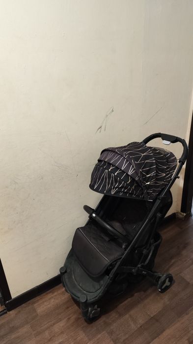 Продам Коляску срочно