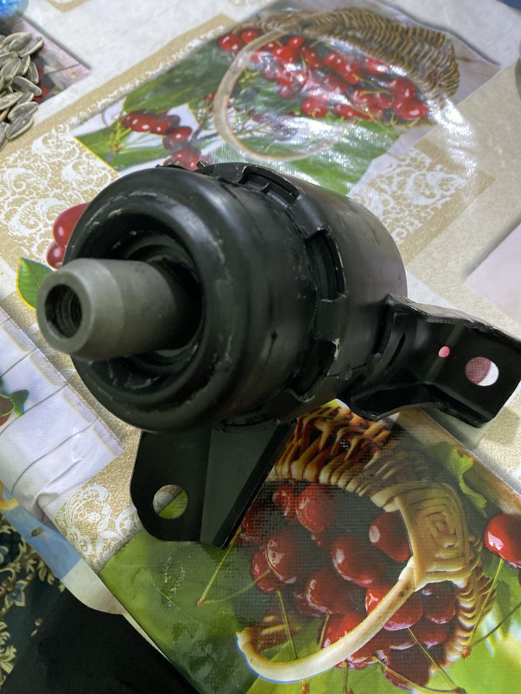 подушка двигател мазда 6 гг новый made in Dubai
