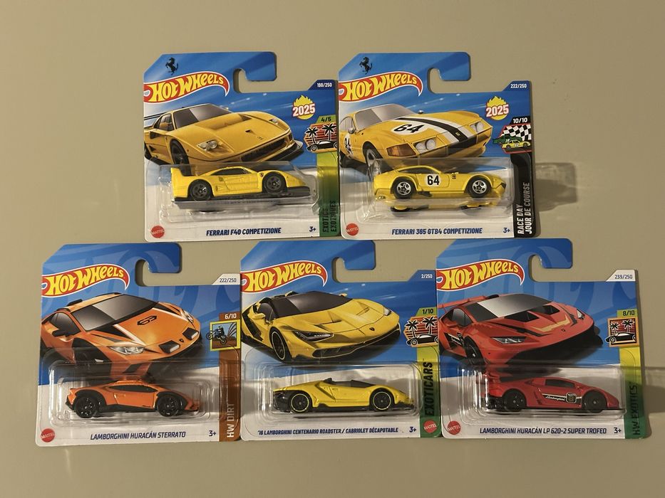 Machete/masinute Hot Wheels Ferrari, Lamborghini