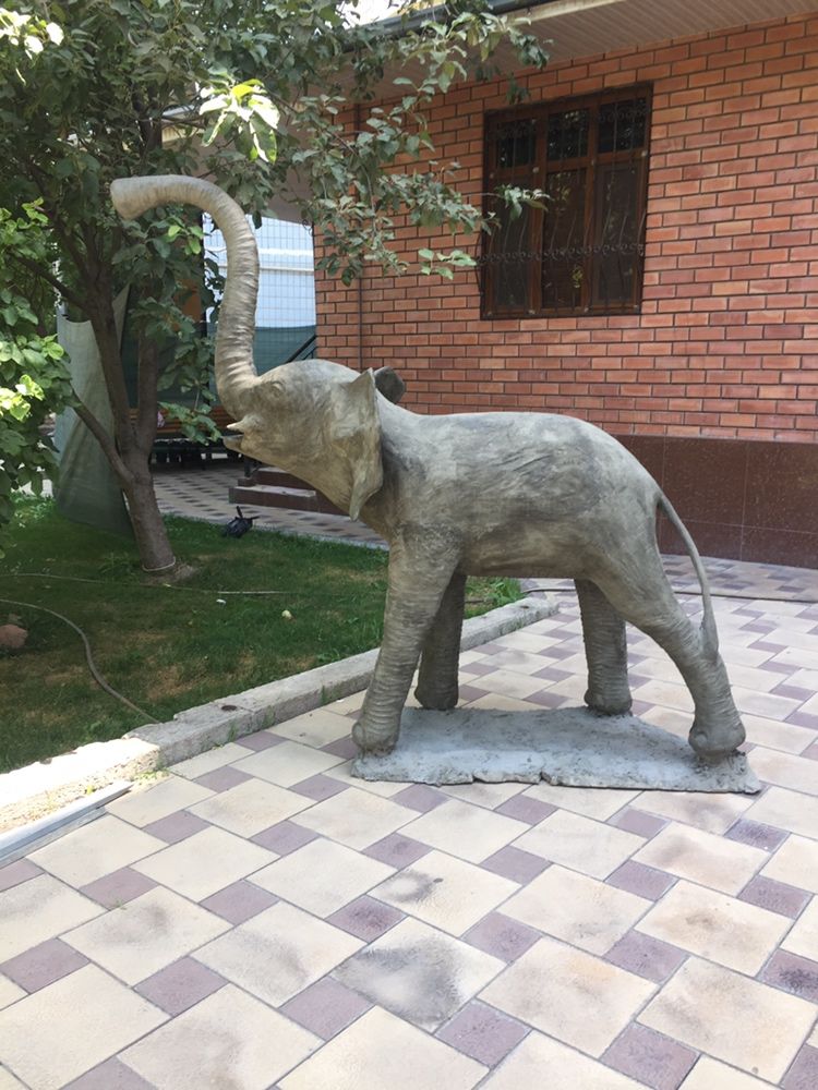 Продается скульптура слоненка