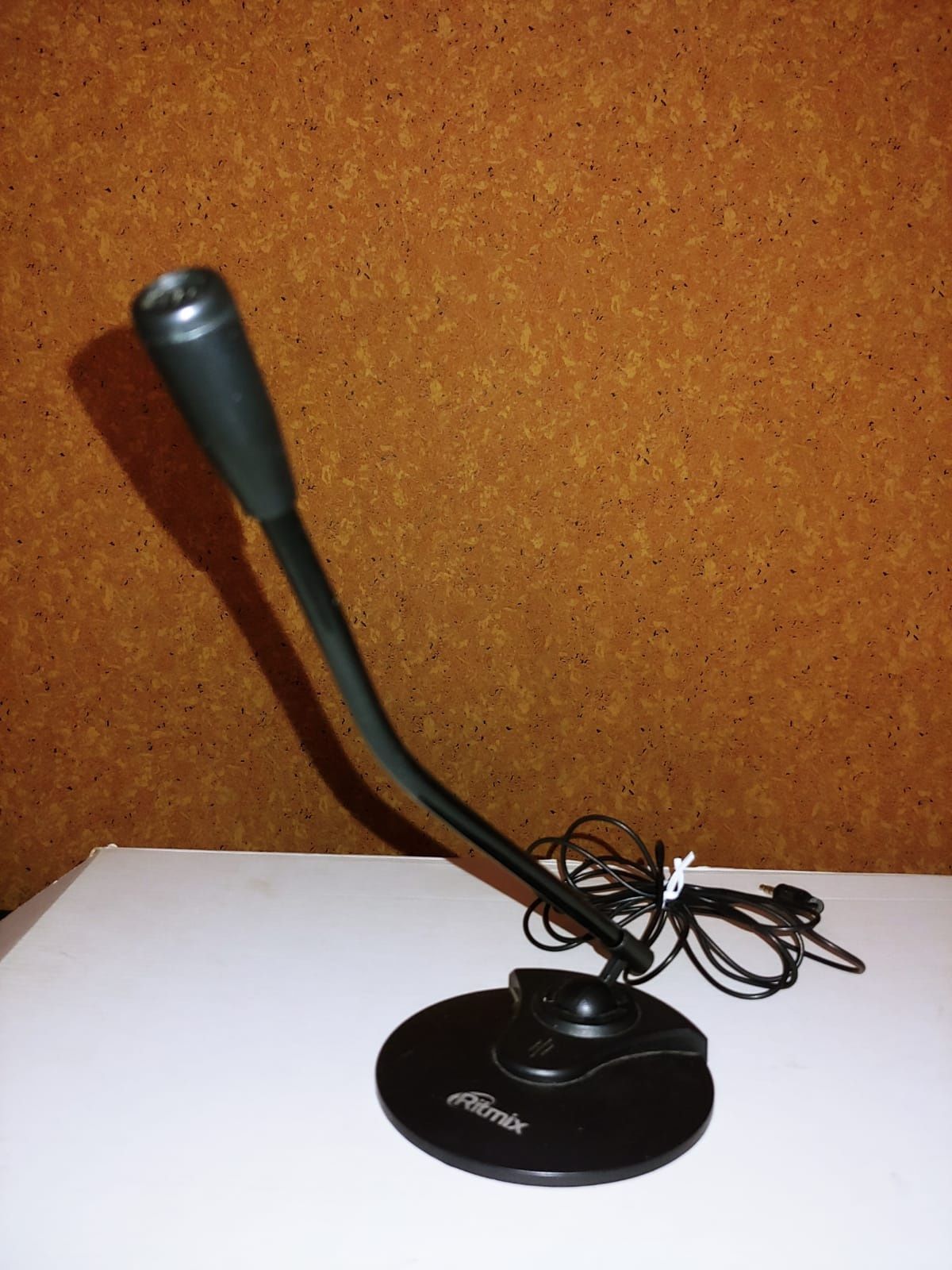 Настольный микрофон с подставкой Ritmix rdm-115