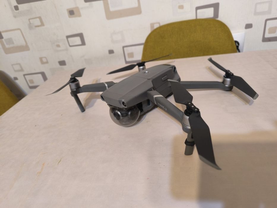 DJI Mavic 2 Zoom Fly More + DJI Googles multe accesori