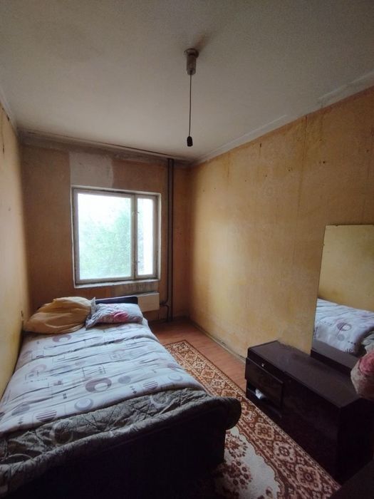 Юнусабад 18 2/2/5 балкон 2х6м раздельная